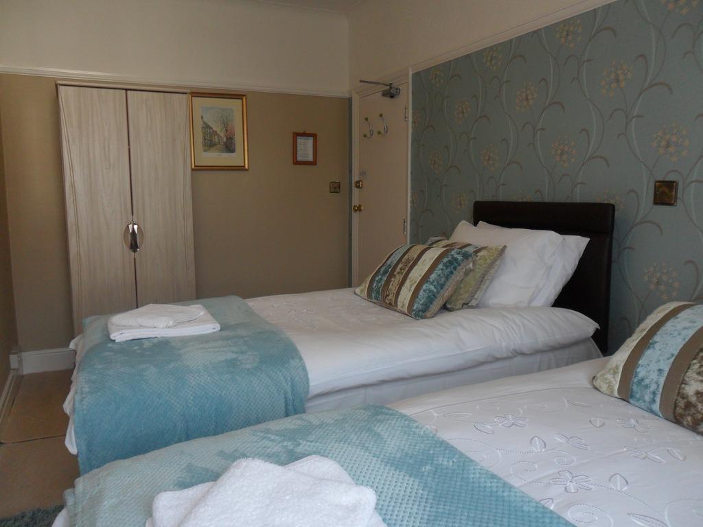 Cleave Court Guest House Llandudno Exterior photo